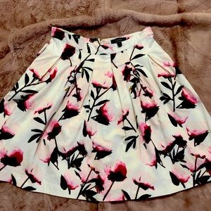 Le Château Midi Skirts (Bundle)